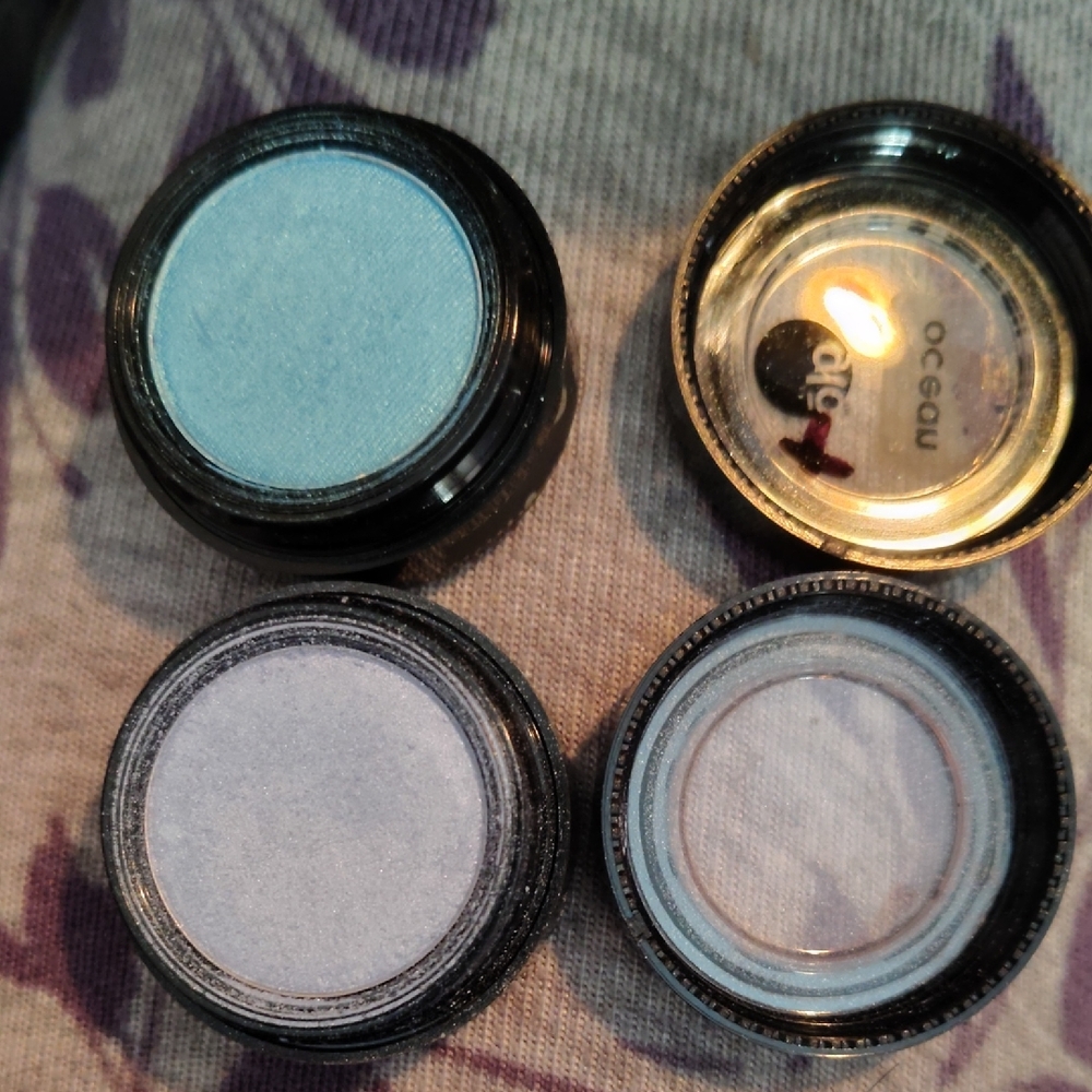Blue and Lavender Eyeshadow Duo Used